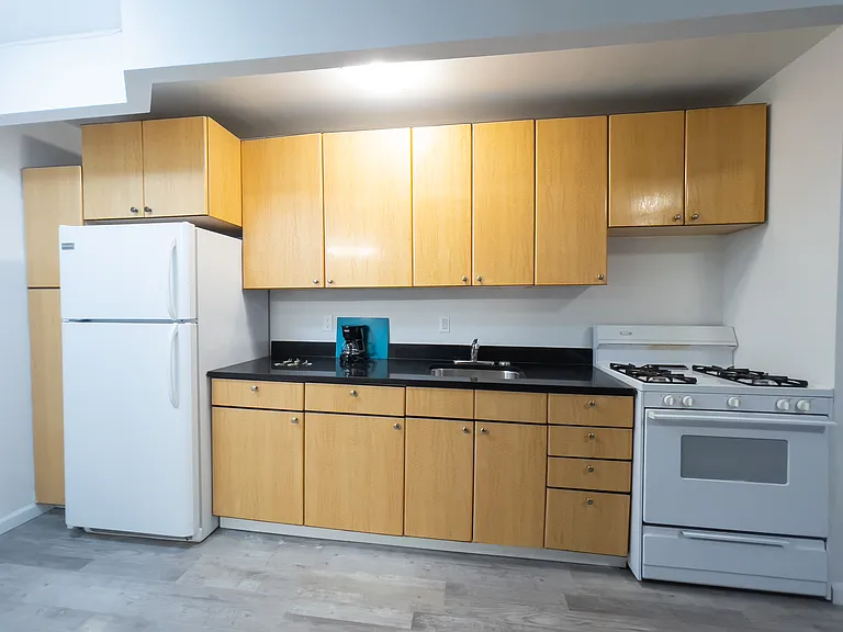 614 10th Ave #3E — Photo 12