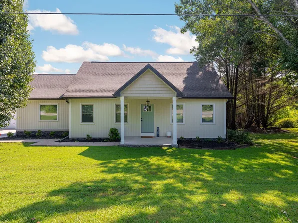 8301 Providence Rd, Ooltewah, TN 37363