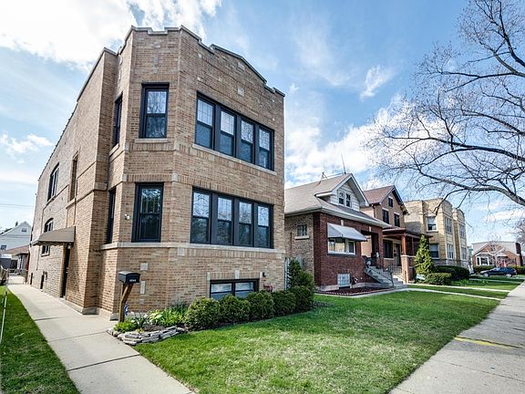 3rd image of 4544 N Kostner Ave #2