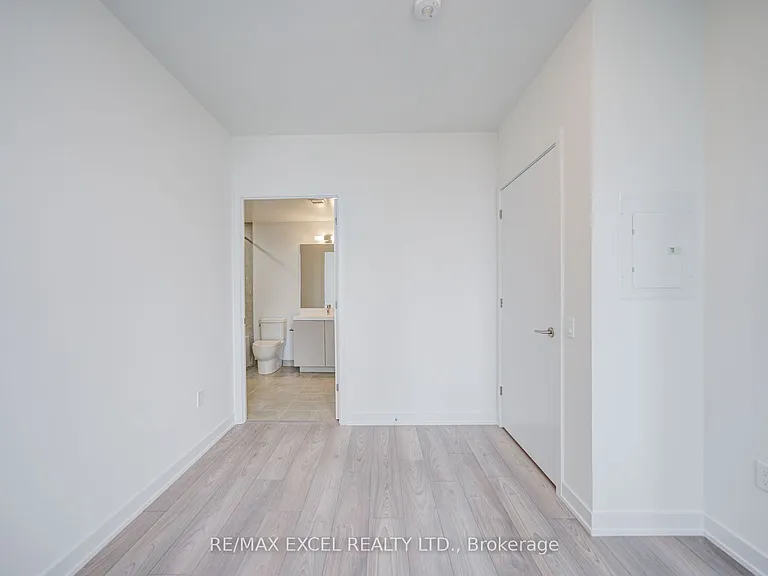 5858 Yonge St #1011 — Photo 29