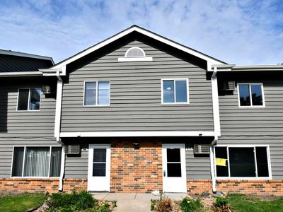 700 W Village Rd APT 108, Chanhassen, MN, 55317