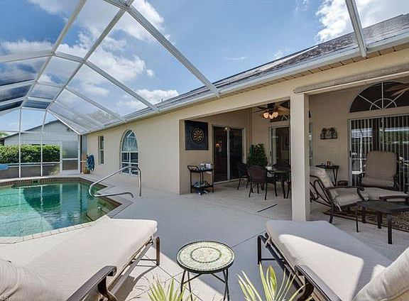 4th image of 9751 Country Oaks Dr