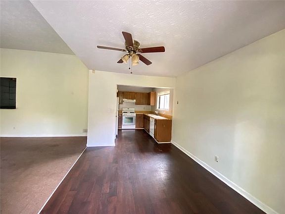 3rd image of 5193 Cold Springs Dr NW