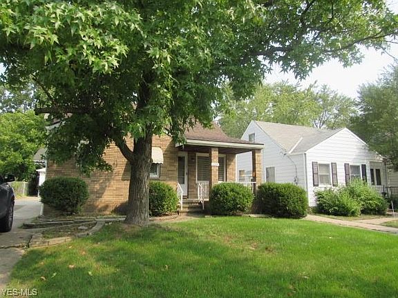 3rd image of 15309 Rockside Rd