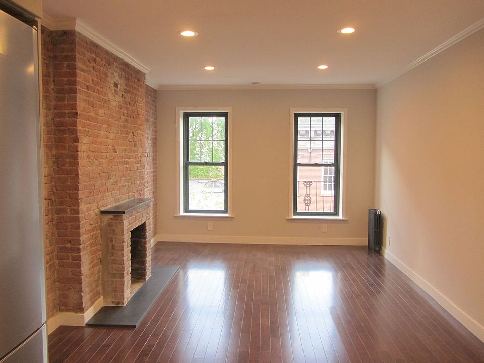 1st image of 86 Horatio St APT 5D