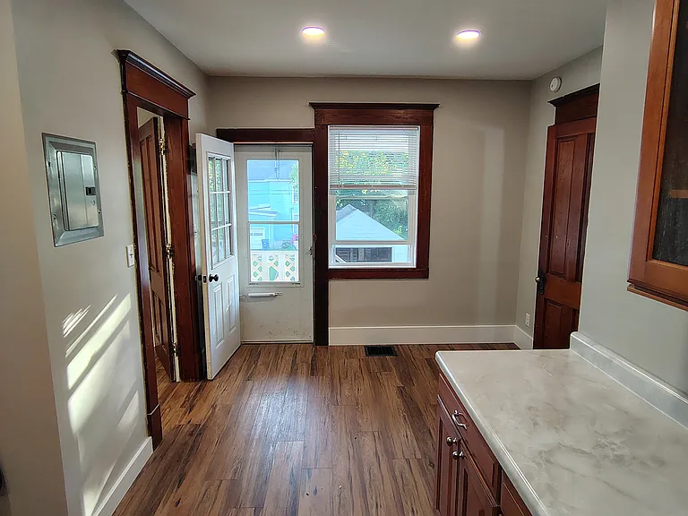 243 S Wayne St #C — Photo 5