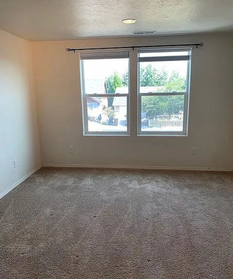 1718 NW Larch Wood Ct — Photo 21