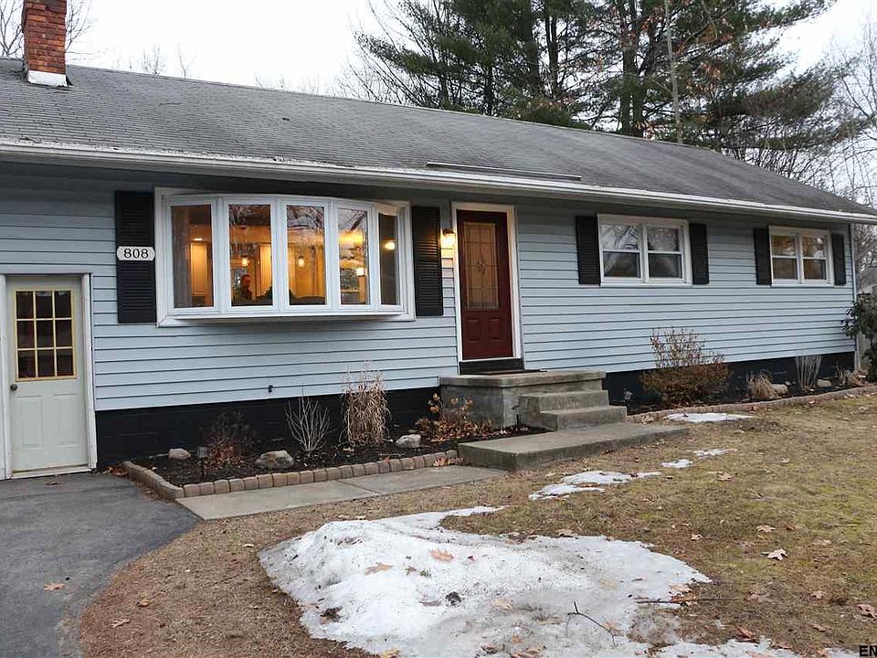 1st image of 808 Harold St