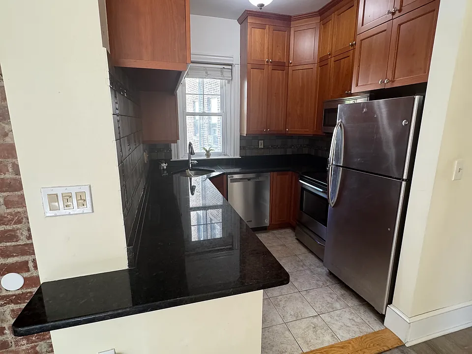 96 Saint Paul St #2