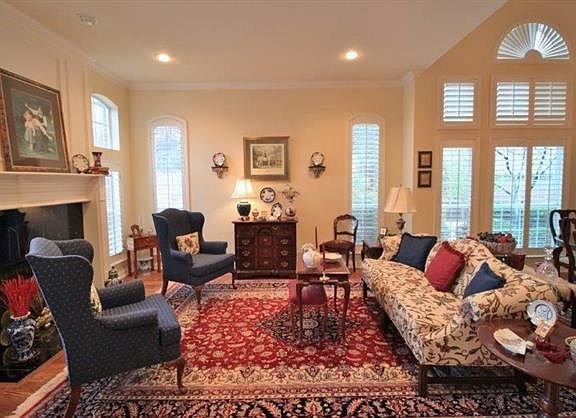 2nd image of 1207 Lake Point Cir