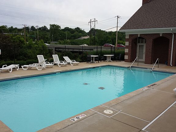 2nd image of 33 Kassebaum Ln APT 302