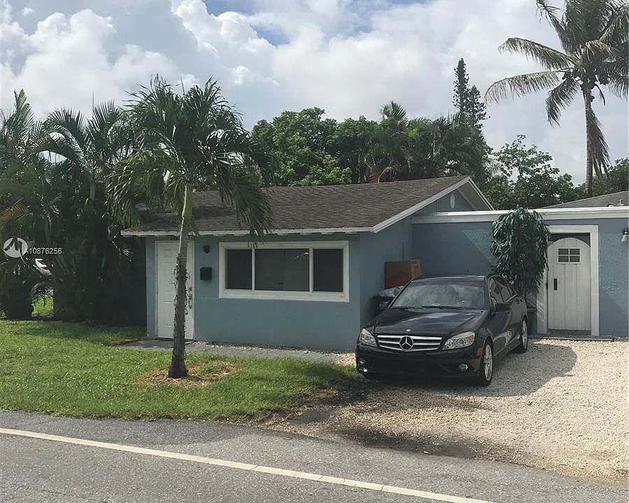 1st image of 300 NW 16th St #300
