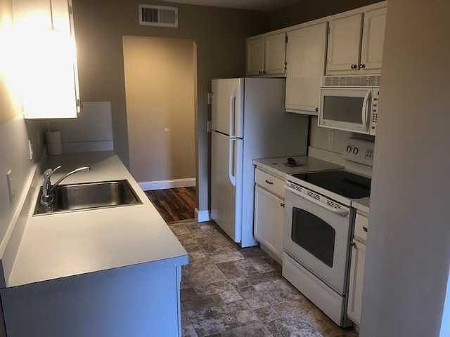 2nd image of 15 Mallard Dr