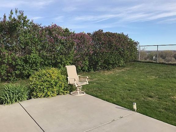 4th image of 8542 W Canyon Ave