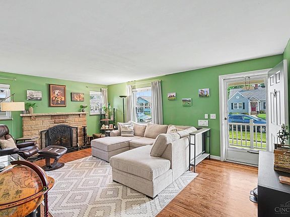 5th image of 4219 Schenck Ave