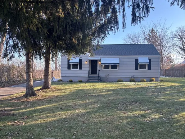 2771 Stark Dr, Willoughby Hills, OH 44094