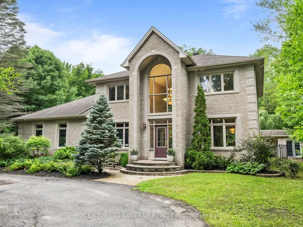5835 Knights Dr, Ottawa, ON K4M 1K2