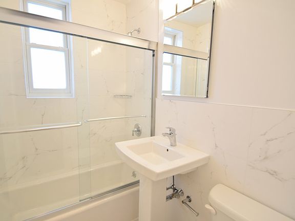 Pelham Park View - Bathroom - PPN-01F