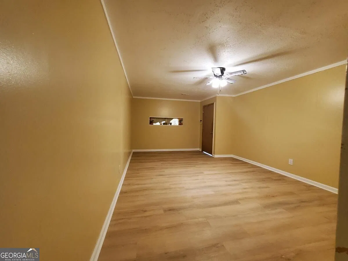 2549 Dogwood Hills Ct — Photo 2