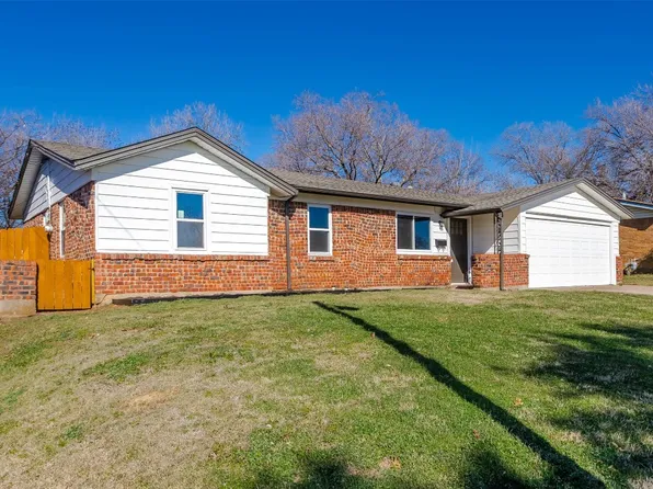 4541 Dee Ln, Haltom City, TX 76117