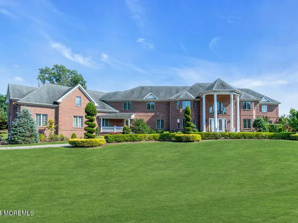 22 Embry Farm Road, Marlboro, NJ 07746