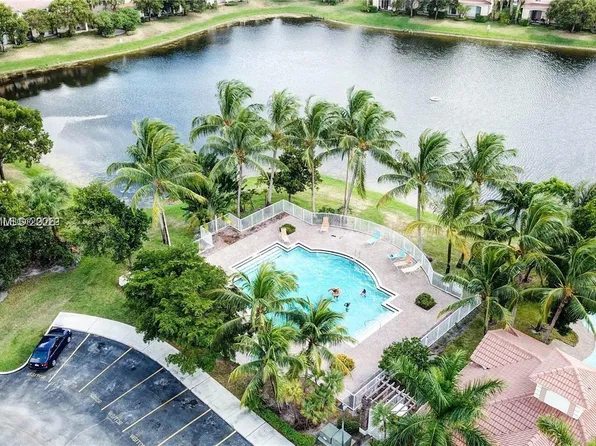 2833 SW 82nd Ave #104, Hollywood, FL 33025