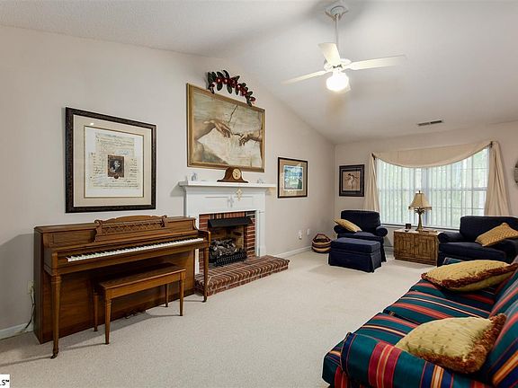 5th image of 15 N Banyan Ct