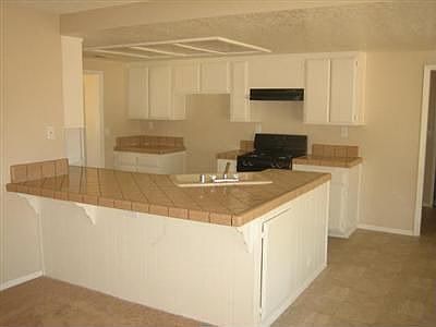 5th image of 15447 Sultana St