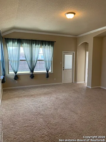 8418 Meadow Plns — Photo 14