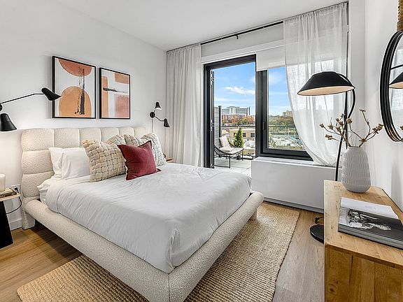 5th image of 5055 Broadway #Penthouse 2