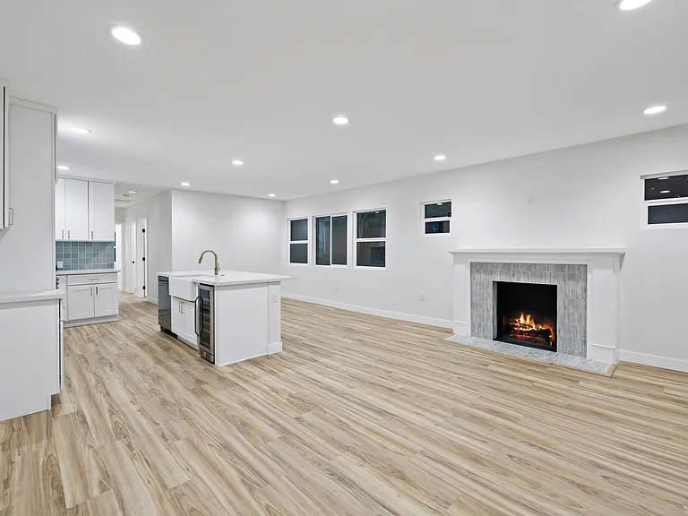 599 Cypress Ave — Photo 5