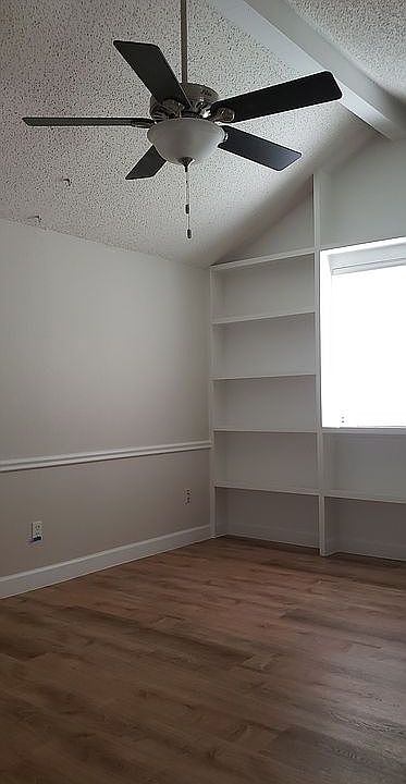1st image of 2064 Hawken Dr
