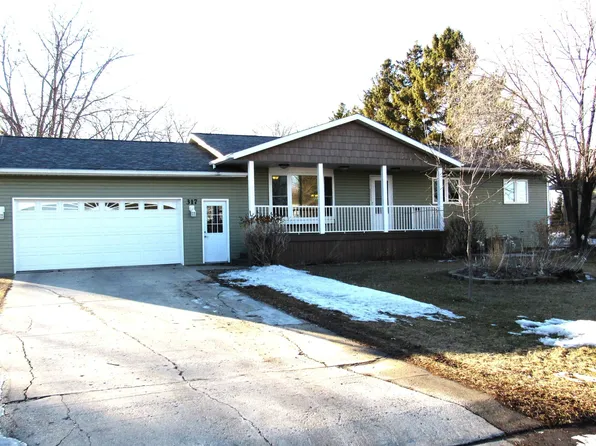 317 Cardinal Ave, Thief River Falls, MN 56701