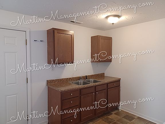 5th image of 1900 W 10th St #A1