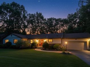 34 Latham Farm Rd, Smithfield, RI 02917