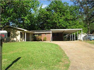 1st image of 2920 Kentwood Dr