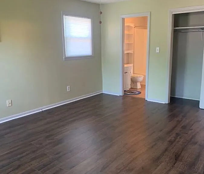 215 Medlock Rd — Photo 15