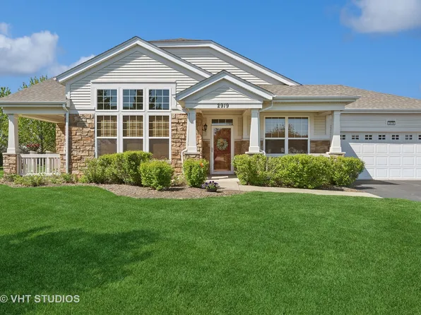 2919 Normandy Cir, Naperville, IL 60564