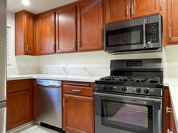 2nd image of 15114 Sherman Way APT 212