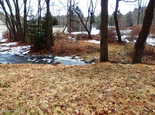 149 Log Tavern Rd, Milford, PA 18337