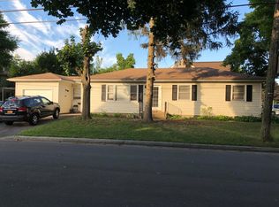 306 N Lincoln Rd, East Rochester, NY 14445