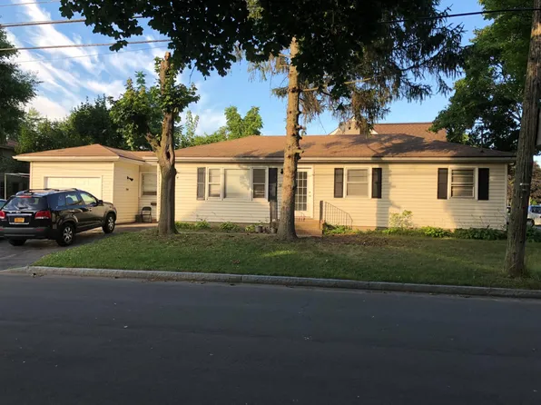 306 N Lincoln Rd, East Rochester, NY 14445