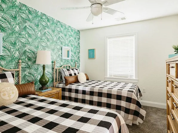 325 W Hayman Blvd, Kill Devil Hills, NC 27948