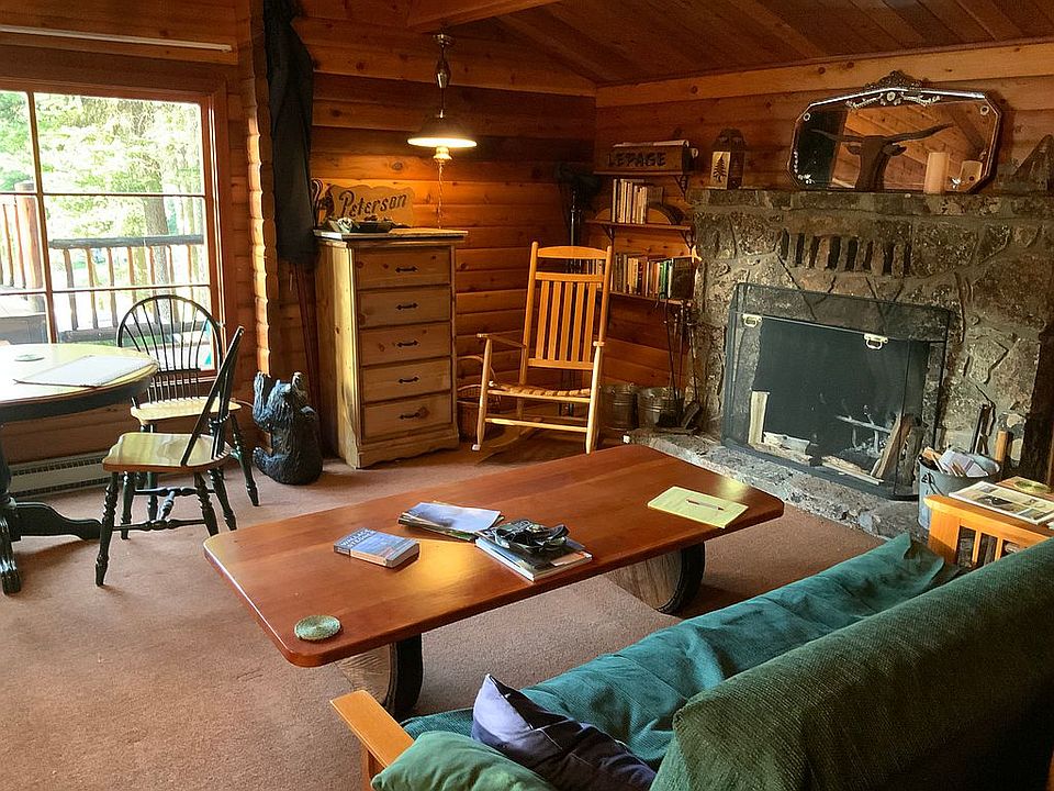 2nd image of 20 Jack Pine Rd