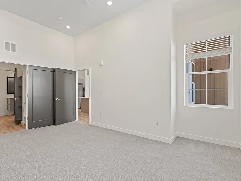 800 E 620 S — Photo 126