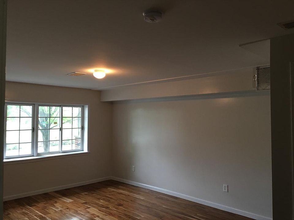 Masterbedroom with WIC and bathroom