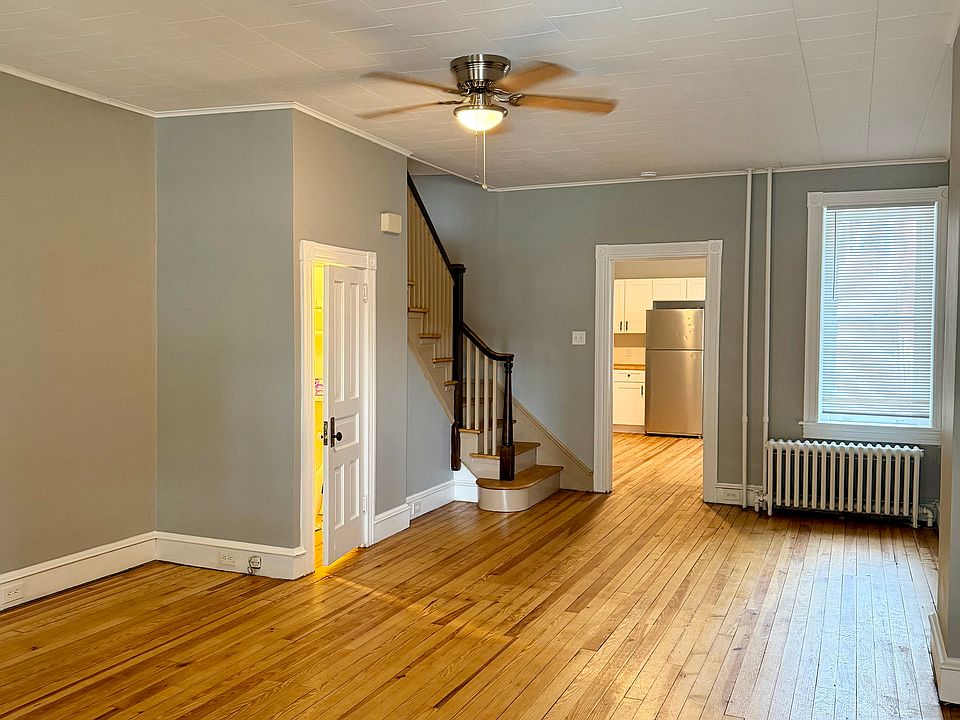 1st image of 349 E New St #1