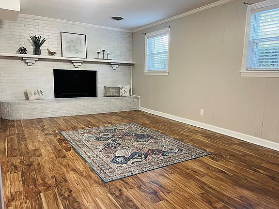 4th image of 612 Dover Pl