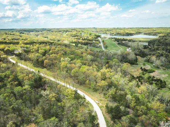 1601 Hawkwood Trl, De Soto, MO 63020