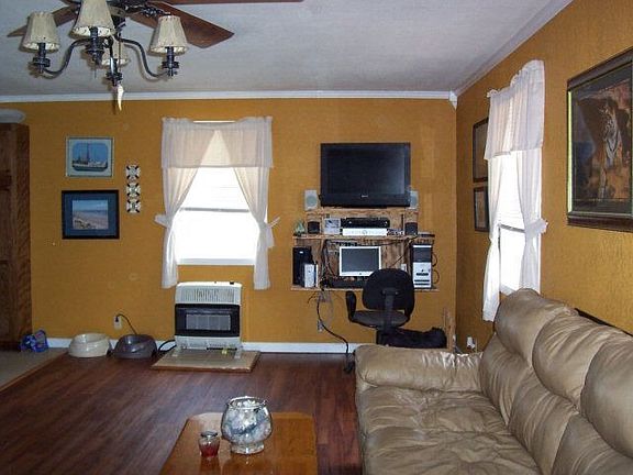 4th image of 1611 W Saint Louis Ave